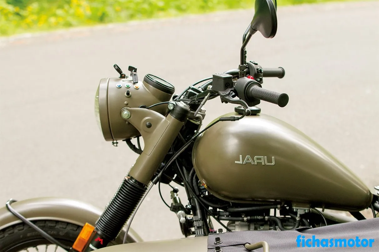 Immagine della moto Ural m70 dell'anno 2015