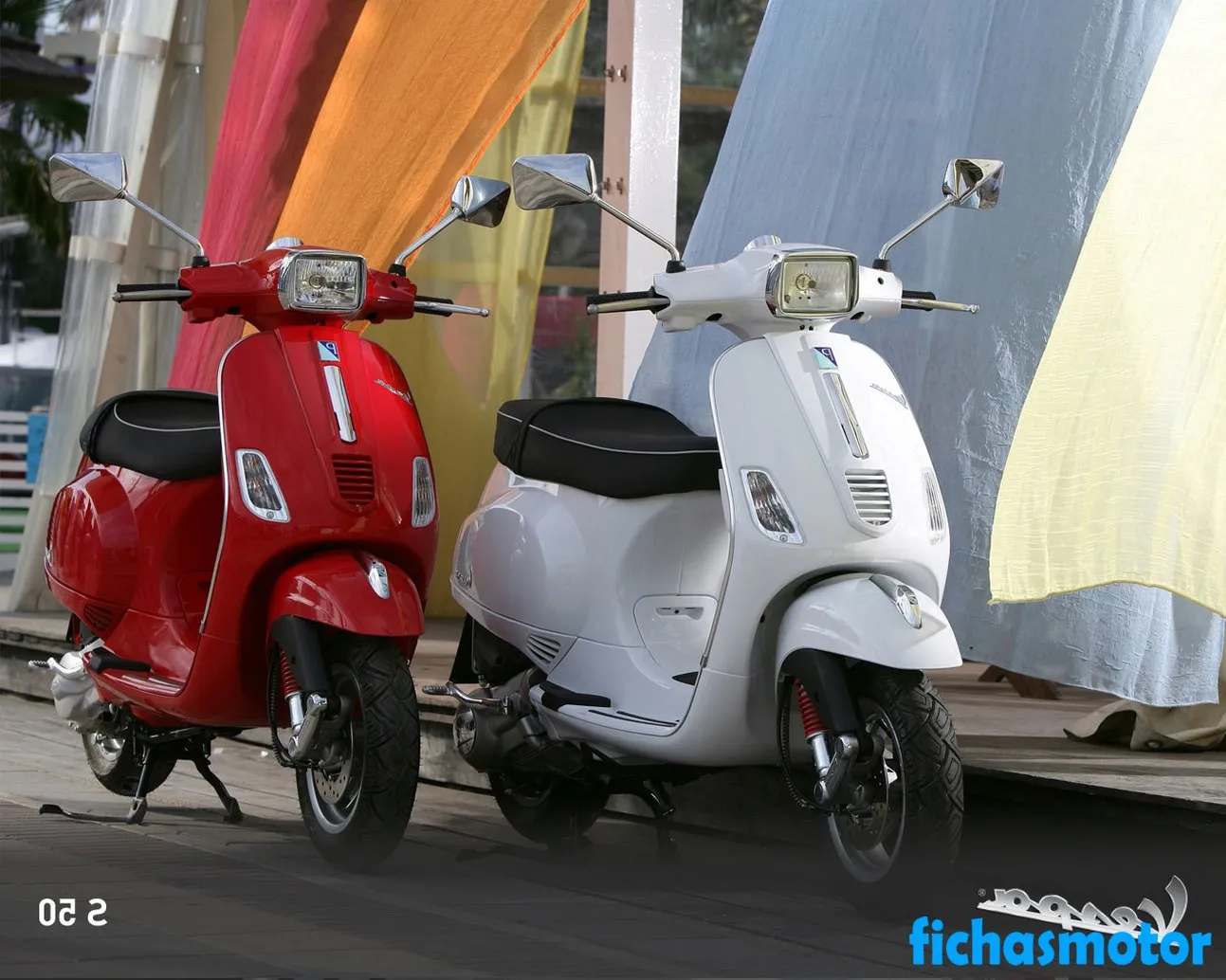 2009 model Vespa s 50 motosikletin görüntüsü