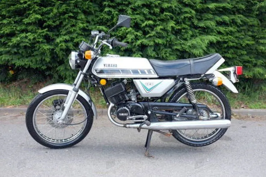 Immagine della moto Yamaha rd 200 dx dell'anno 1977