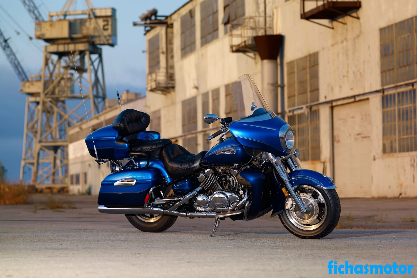 Imagem da motocicleta Yamaha royal star venture s do ano de 2011