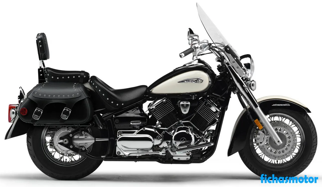 Image of the Yamaha v star 1100 silverado motorcycle of the year 2011