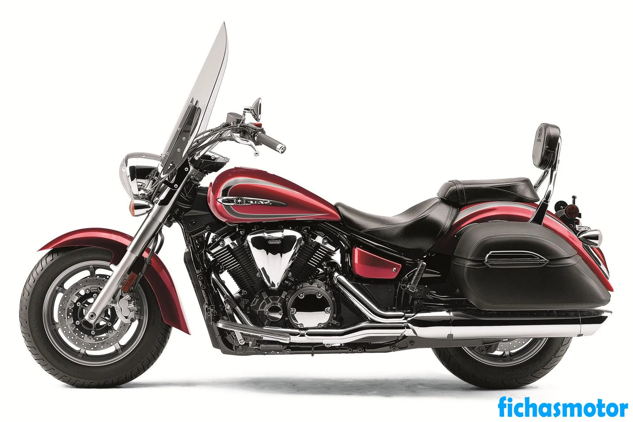 Изображение на мотоциклета Yamaha v star 1300 tourer на 2013 г