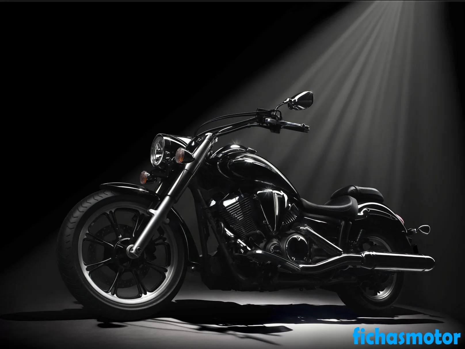 Bild des Yamaha v star 950-Motorrads des Jahres 2009