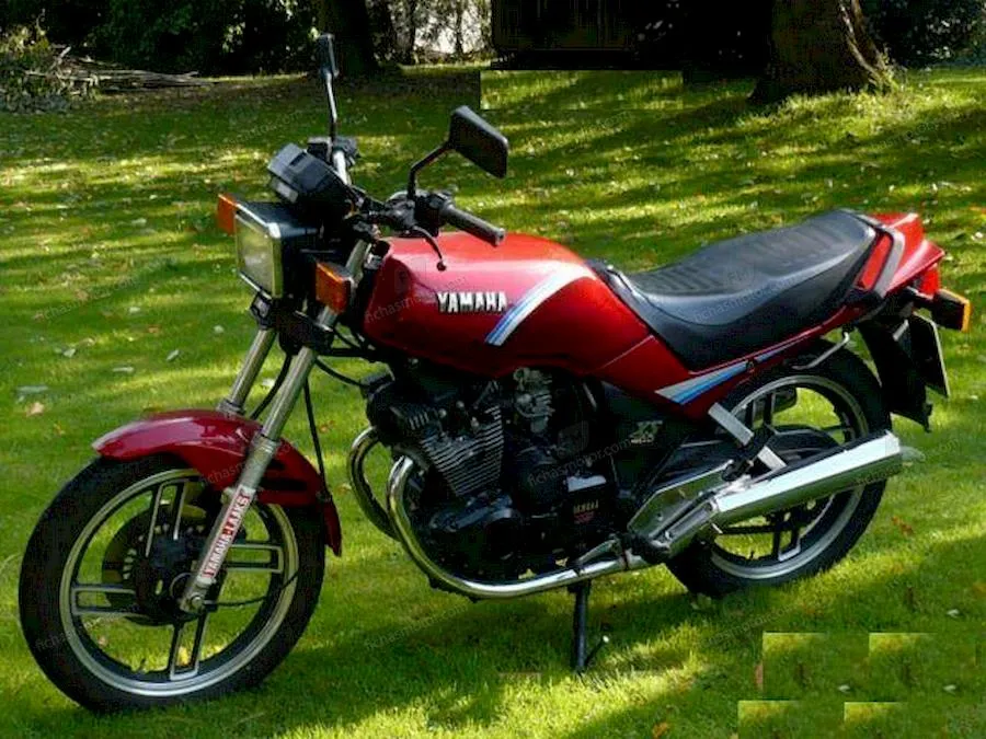 Imaginea motocicletei Yamaha xs 400 dohc (reduced effect) a anului 1986