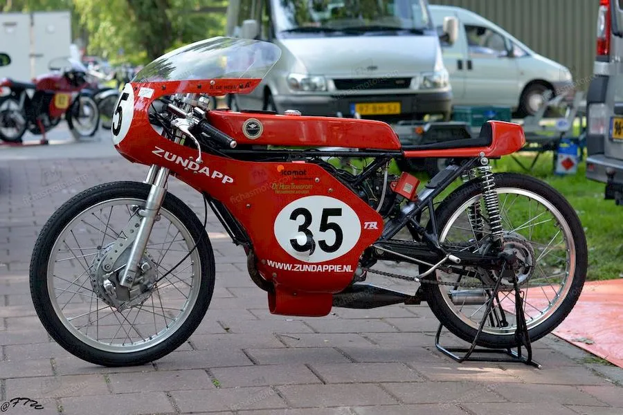 1968 model Zündapp 50 racer motosikletin görüntüsü